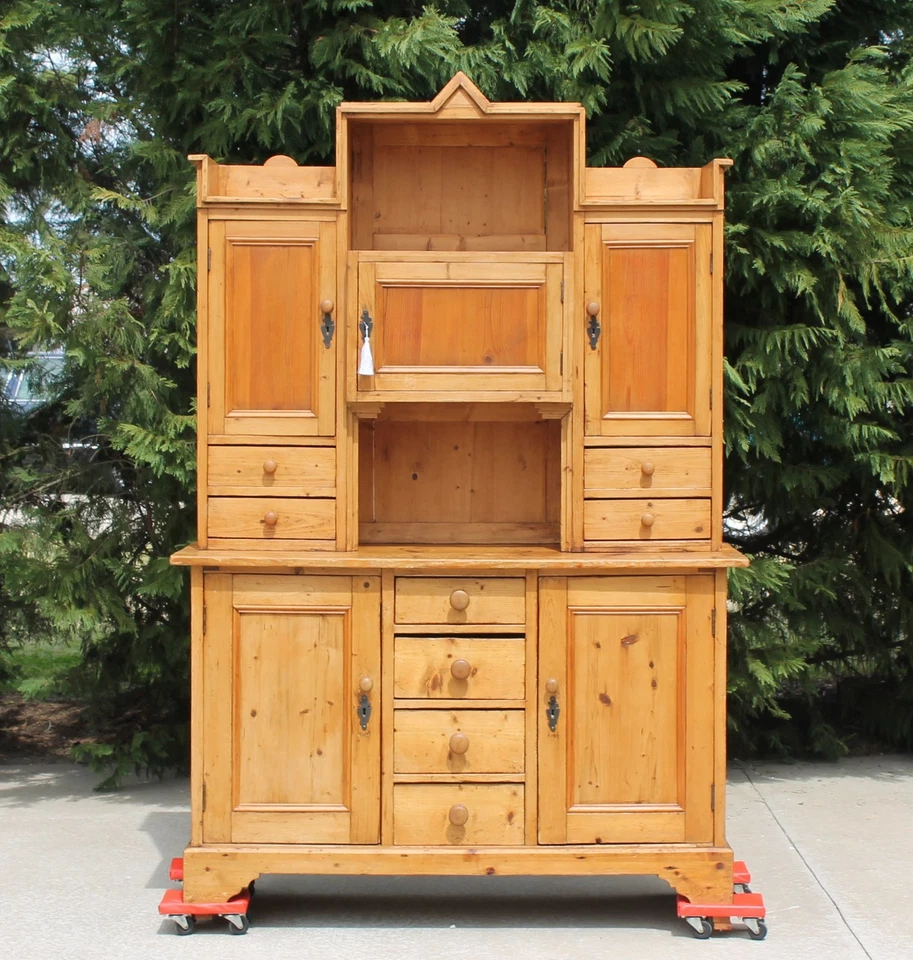 Aparador rústico de campo del siglo XIX de pino macizo armario buffet con llave Foto 2 de 4