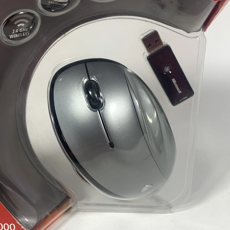 NEW Microsoft Wireless Laser Mouse 6000 2.4 GHz High Definition Mobile - Image 3 of 4