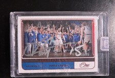 2021-22 Panini One And One Vince Carter Timeless Moments Auto #/25 