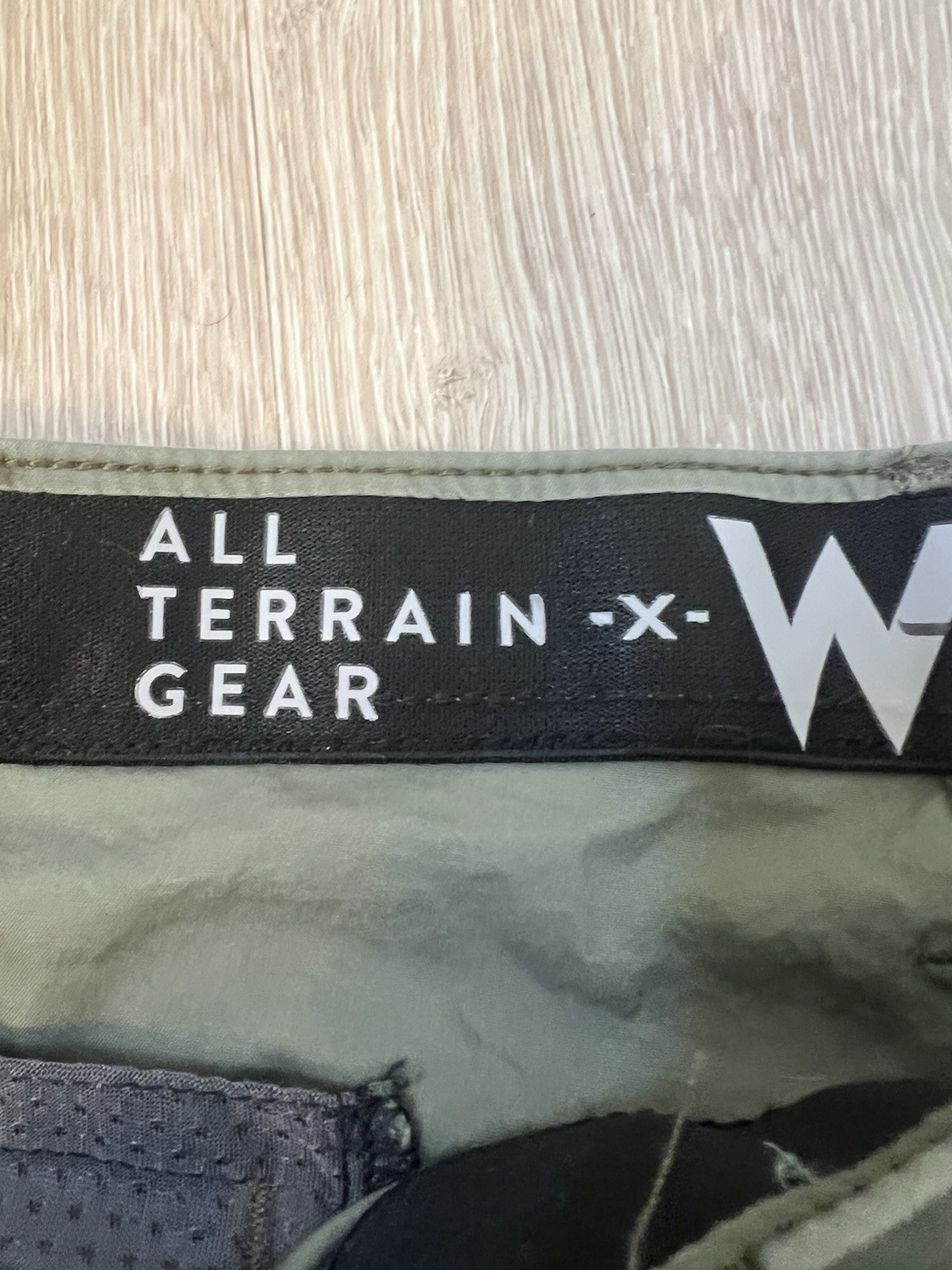 Men's Wrangler All Terrain Gear Cargo Shorts NWOT, Green, Size 44, 10" Inseam thumbnail 2