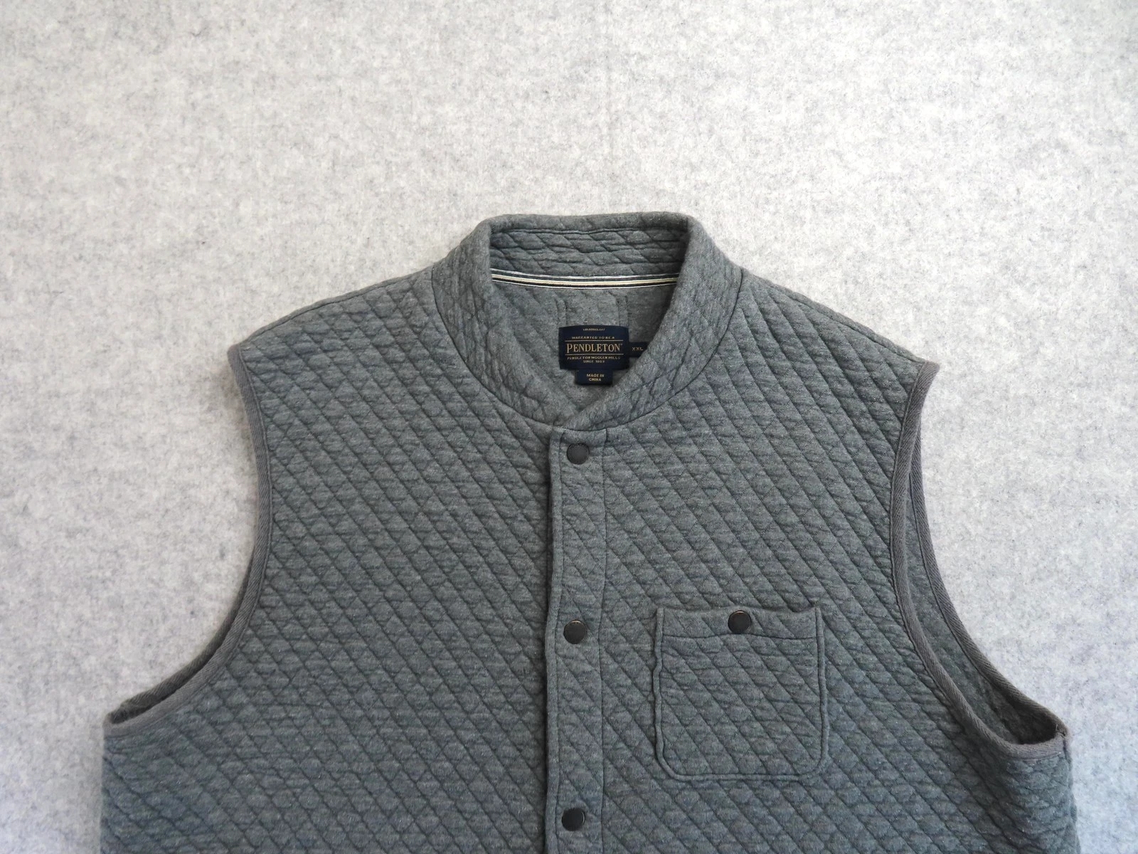 Pendleton Vest Mens 2XL Gray Quilted Fleece Lined Snap Front Pockets Casual