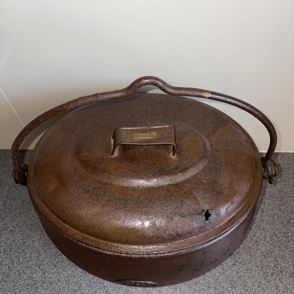 Clark & Co. Antique Cast Iron Cooking Stove Pot & Lid 2 Gallons Rustic - Image 2 of 4