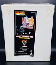 Godzilla Attacks New York Trendmasters Mail away factory sealed 1994 RARE