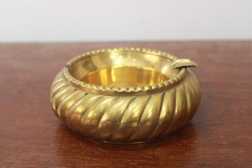 Antique Ashtray Golden Brass Vintage Home Living Room Lounge Decor Gift RESTORED - Picture 2 of 4