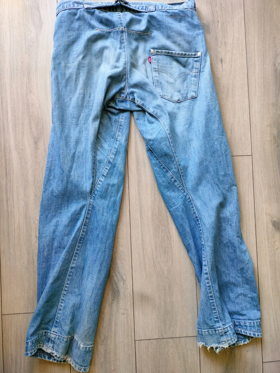 Levi twisted cheap jeans uk