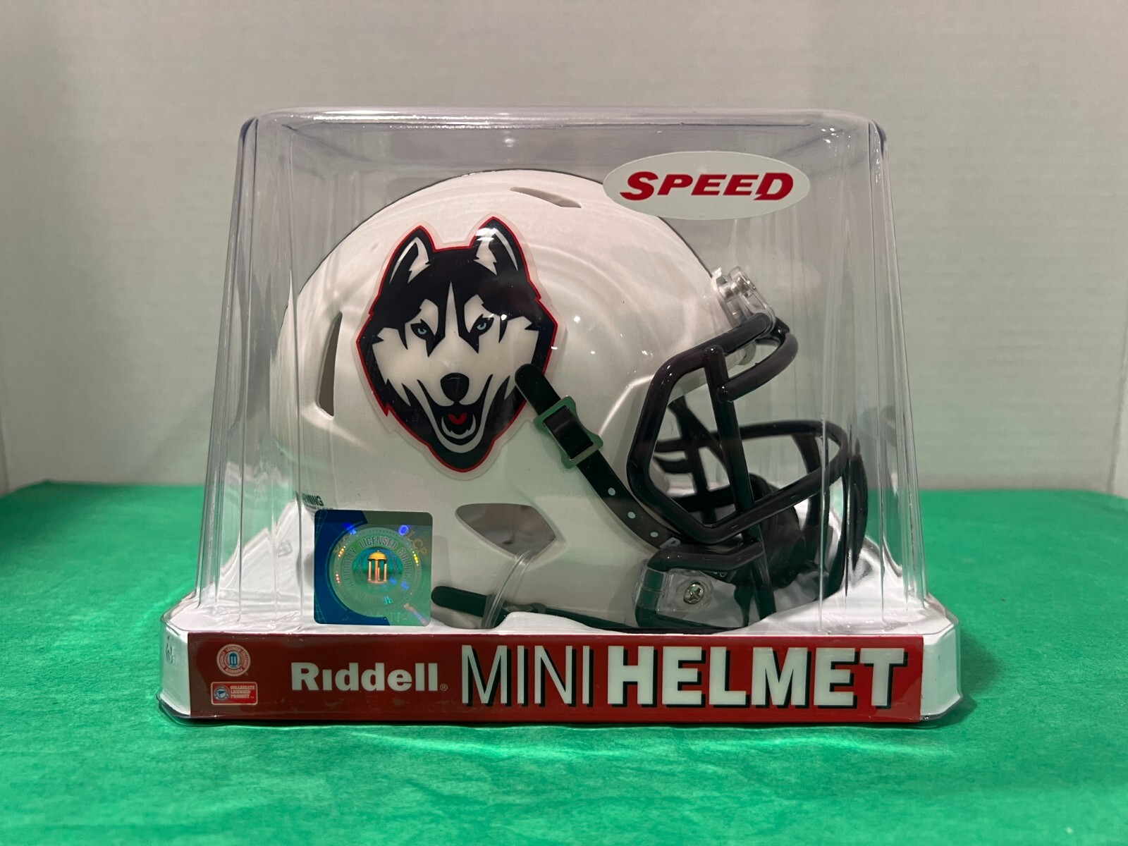 UConn Huskies NCAA Riddell Speed Mini Helmet 8054147 2017 Rare