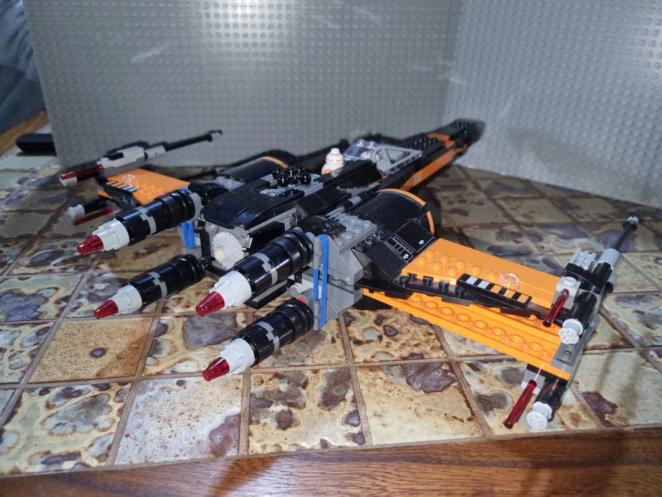 LEGO Star Wars 75102 Poe's X-Wing Fighter, photo 3 sur 4