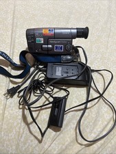 Sony Handycam Vision Camcorder CCD-TRV22 NTSC Video 8 8mm 26x Digital Zoom Works