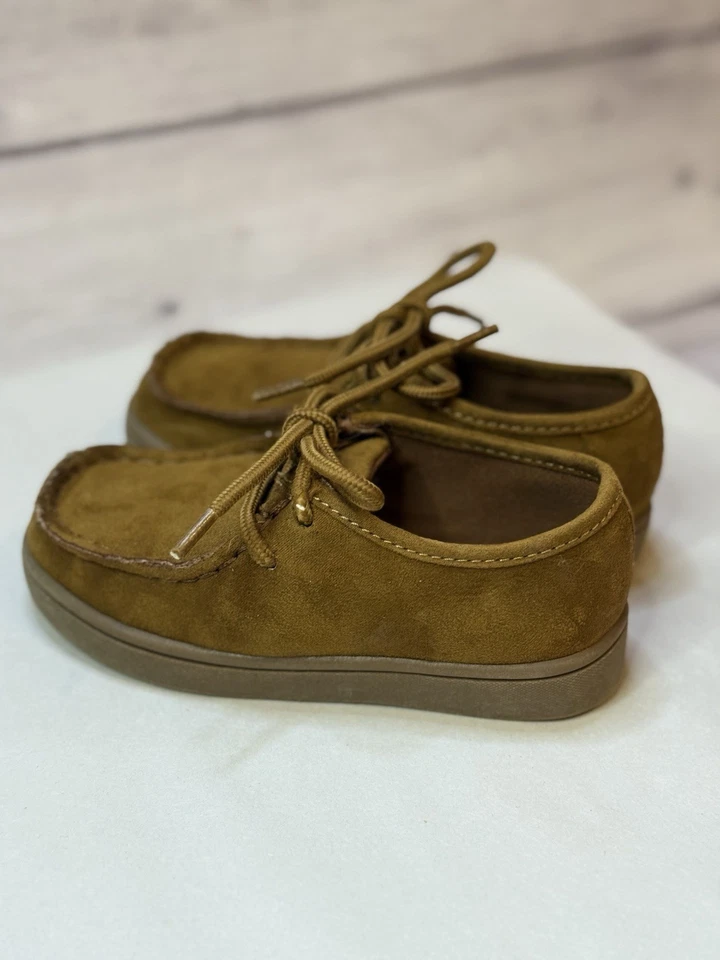 Botas Gap para niños pequeños sin usar, en caja, cuero de gamuza tostado talla 8 usadas una vez Foto 3 de 4