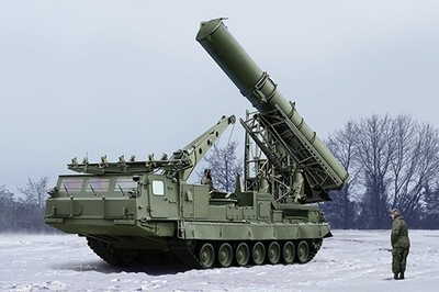 Trumpeter 09521 1:35 Russian S-300V 9A85 SAM Model Kit