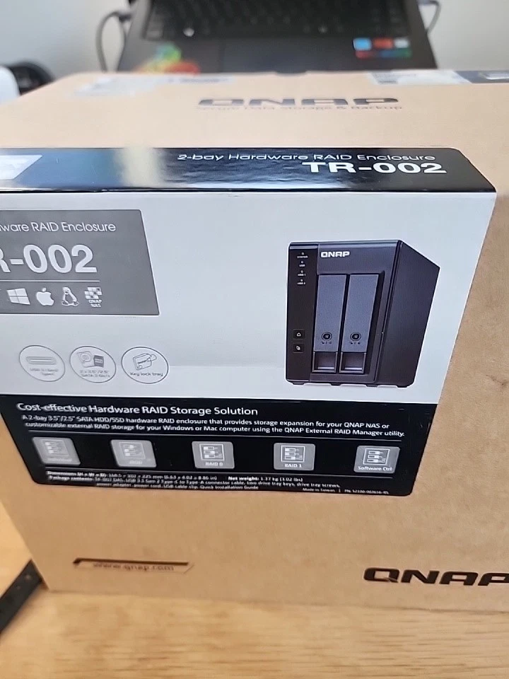 QNAP TR-002-24W-US 4TB 2-Bay USB 3.2 Gen 2 Type-C RAID 1 Array (2 x 4TB) - Image 2 of 4