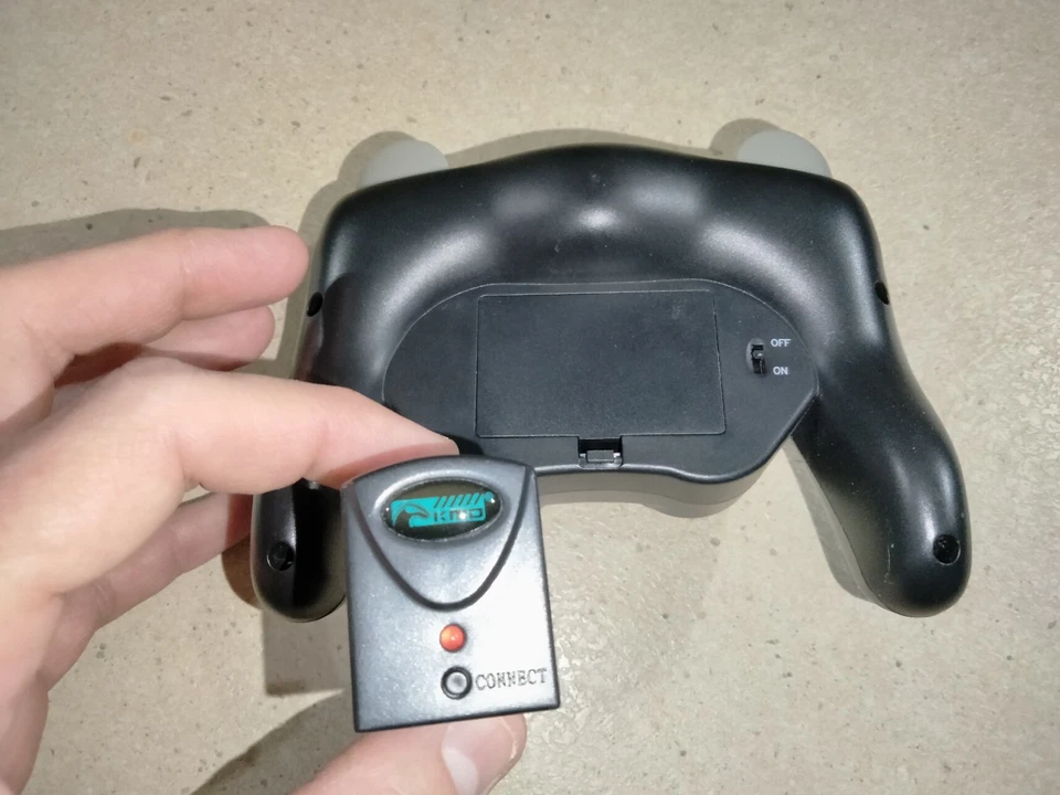 WORKING KMD Wireless Gamecube Controller with Receiver Dongle (Black) - Image 2 of 3