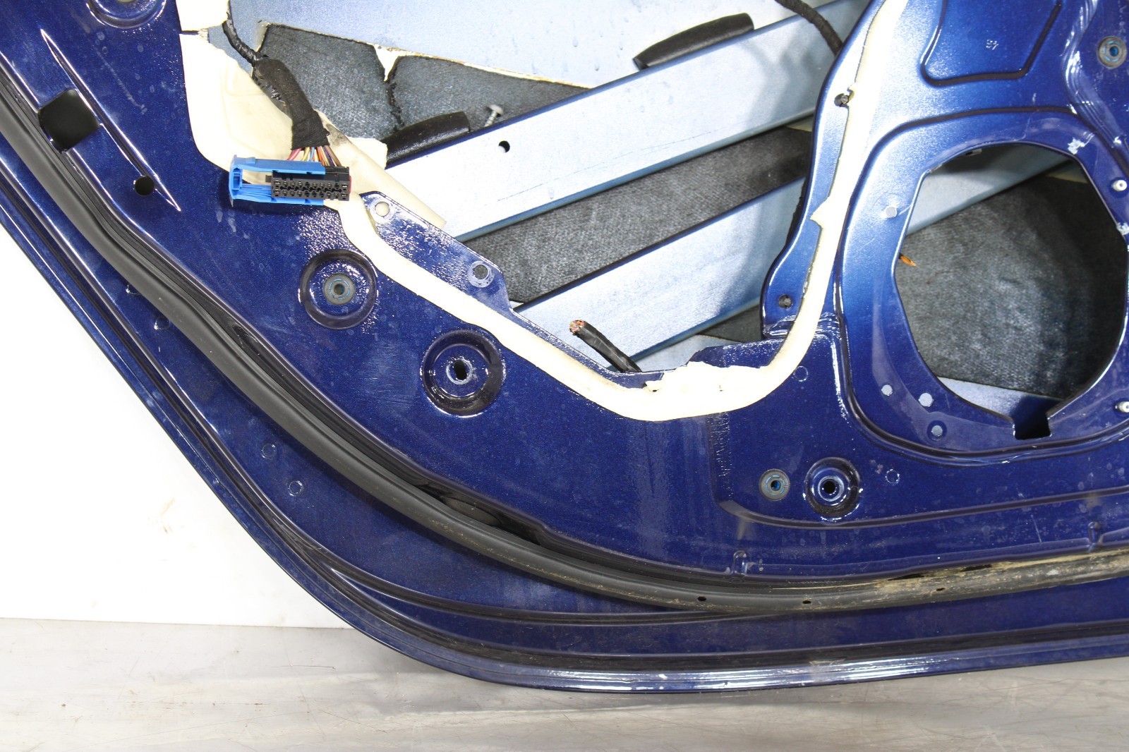 🚀 2014-2024 MASERATI GHIBLI REAR LEFT DRIVER DOOR BLUE OEM