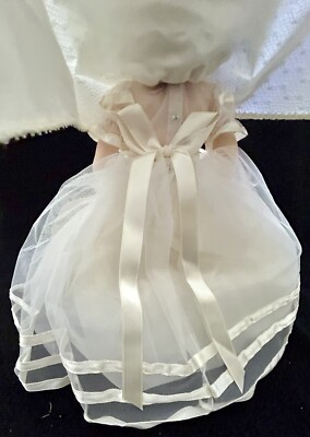 Madame Alexander Snow White 14
