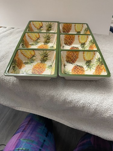 Set of 2 Pineapple Party Trays and a Small Fork - PREOWNED - Picture 3 of 6