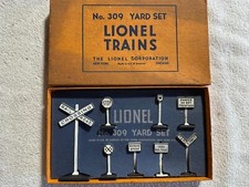 Lionel Trains - No. 309 Yard Set in Original Packaging