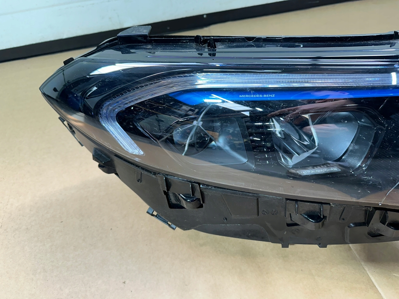 Mercedes-Benz EQB 2021 Vorne rechts Scheinwerfer A2439069000 