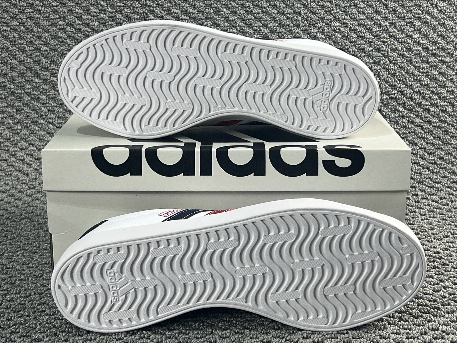 Adidas VL Court 3.0 Men’s Shoes Size 9.5 Cloud White Navy Blue Red Skateboarding