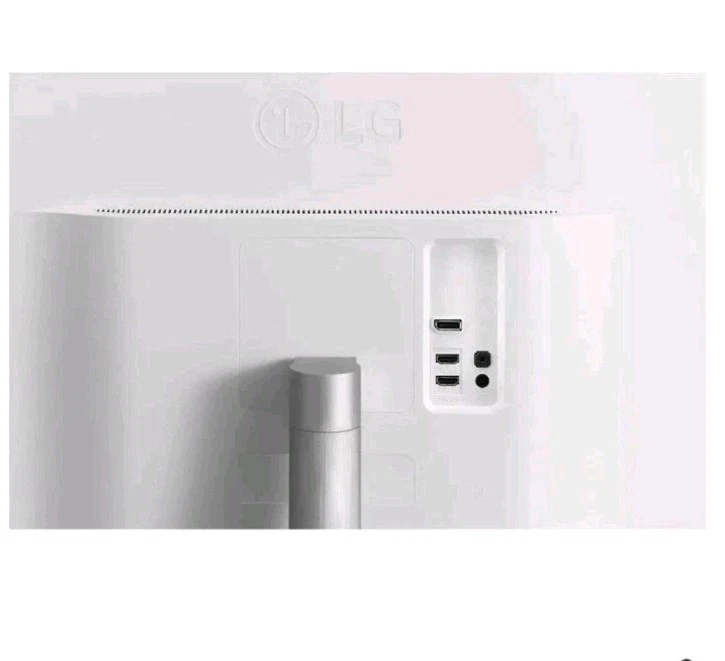 LG UHD 32UL500-W 31.5 Inch Monitor 4K (3840 x 2160, Dci-P3 95%), White - Image 2 of 4