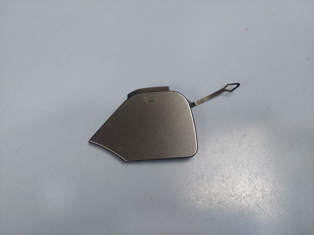 BMW i3 2018 Front tow hook cap cover 51117462289 AXP38211 for sale