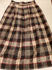 Vtg. The Villager Size 8 Red Black Plaid Wool Blend Pleated Midi Skirt 26" Waist