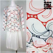 VTG 60s White 2-Piece Skirt  Top Set w Pleated Skirt  Blue Red Embroidery