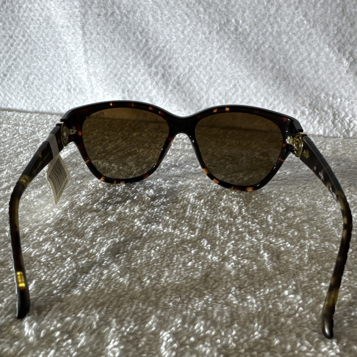 Guess Sunglasses GUP 7348 Tortoise Frame & Pouch Guess Oversized Butterfly Sunglasses Brown Tortoise  main image 4