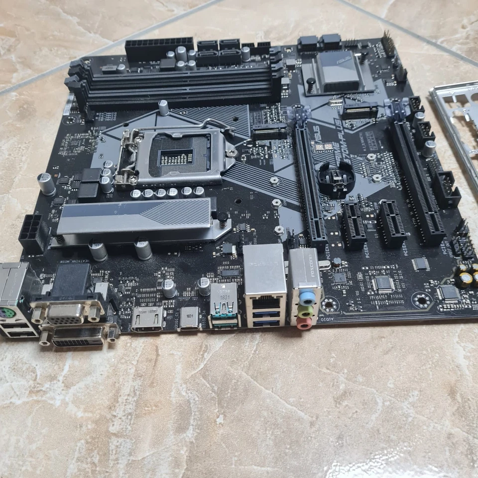 ASUS PRIME H370M-PLUS Motherboard Intel H370 LGA 1151 M-ATX 4xDDR4 1xM.2 HDMI - Bild 3 von 3