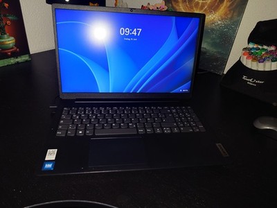 Lenovo Notebook MTM 82QY000R7GE | Neuwertig, Home-Office, Laptop