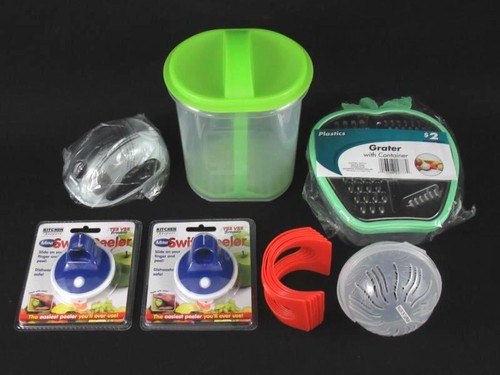 Lot of Kitchen Gadgets Graters Peelers Corn Striper Taco Holders Tools Plastic