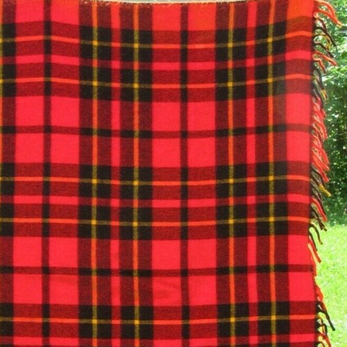 Vtg Blanket Faribo Wool Plaid  Red  Fringe USA throw 58 x 54 "  - Bild 1 von 6
