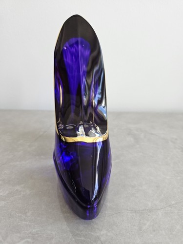 Seltene Kosta Boda Schuh Glas Skulptur. Lila/Gold Farbe. Makelloser Zustand. - Bild 2 von 5