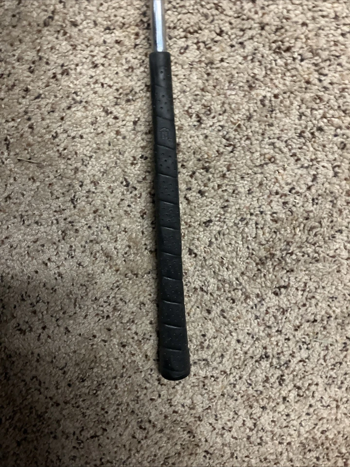 Titleist Acushnet Bullseye Kids Putter 24 Inches RH LH - Image 4 of 4