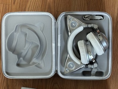 Brookstone 320538 Limited Edition Ariana Grande Wireless Bluetooth