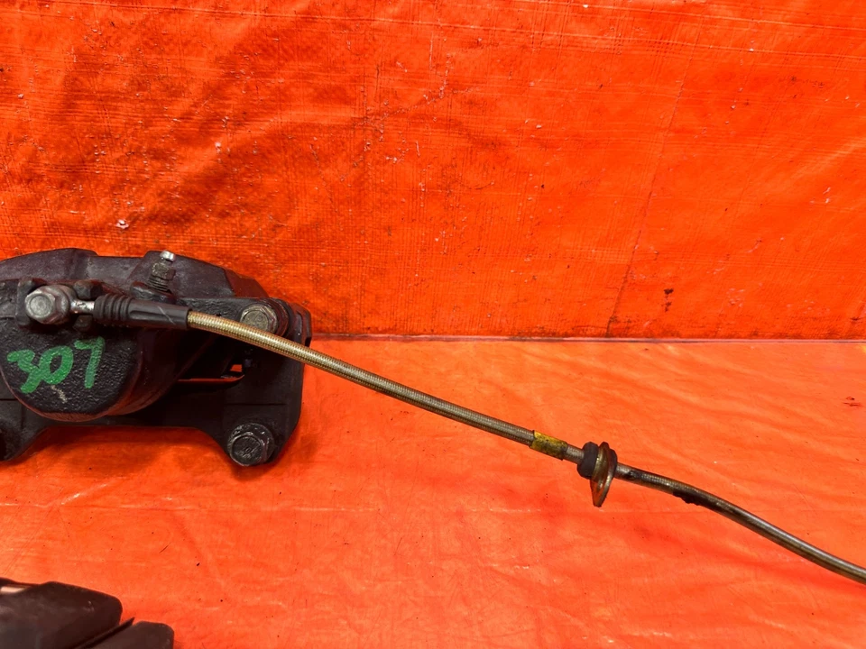 06-11 HONDA CIVIC SI - PINZAS DE FRENO DELANTERAS Y TRASERAS IZQUIERDA Y DERECHA CON LÍNEAS DE ACERO Foto 4 de 4