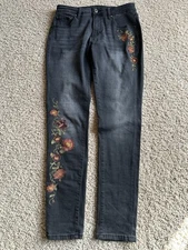 Embroidered Jag Jeans, Mid Rise,  Black, Skinny SZ 6/28