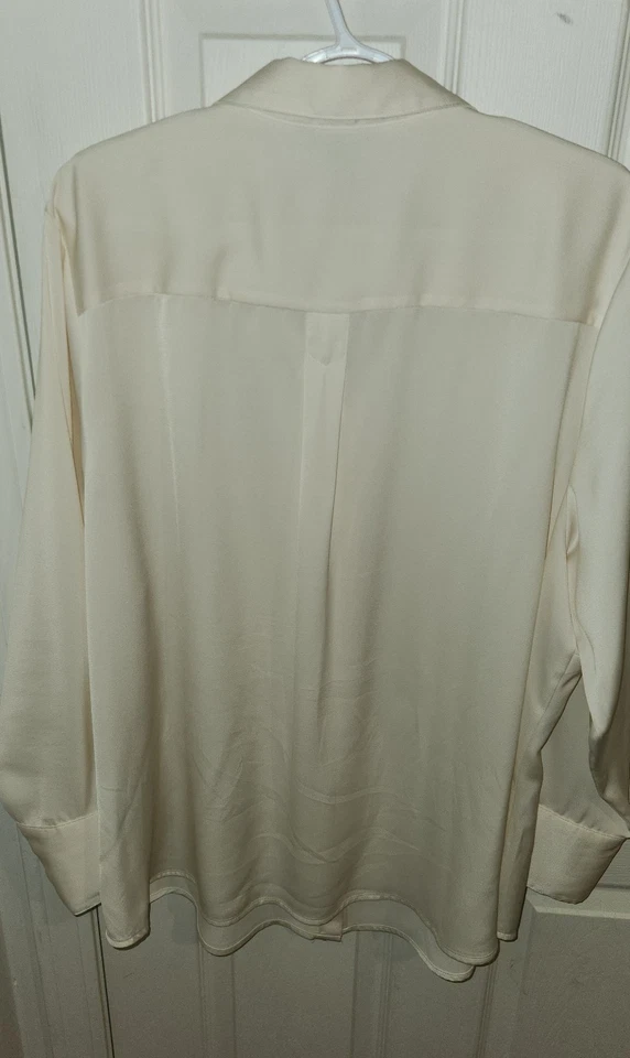 Новый с Ярлыками Banana Republic слоновой кости/кремовый на пуговицах шелковистый блузка с длинным рукавом XXL - Изображение 2 из 3