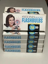 Flashbulbs: Sylvania Blue Dot Press 25B Blue Glass Bulbs. Free Shipping