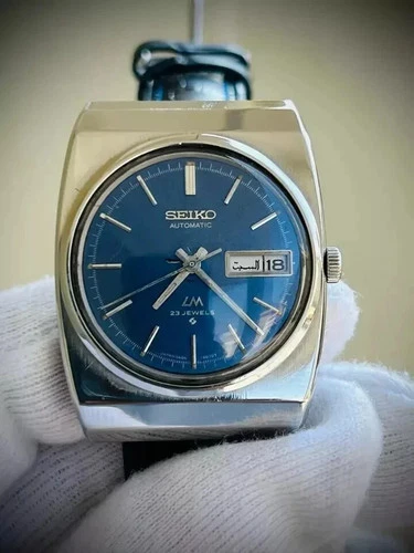 vintage Seiko LM blue automatic 5606-6020 mens watch, ticking SR-260