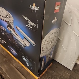 Lego 10356 Star Trek: U.S.S. Enterprise NCC-1701-D Brand New Sealed In Hand