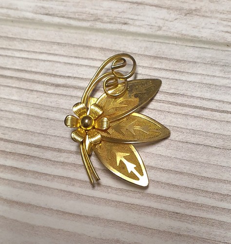 Spilla antica fiori color oro gioielli tradizionali design retrò vintage - Foto 2 di 7