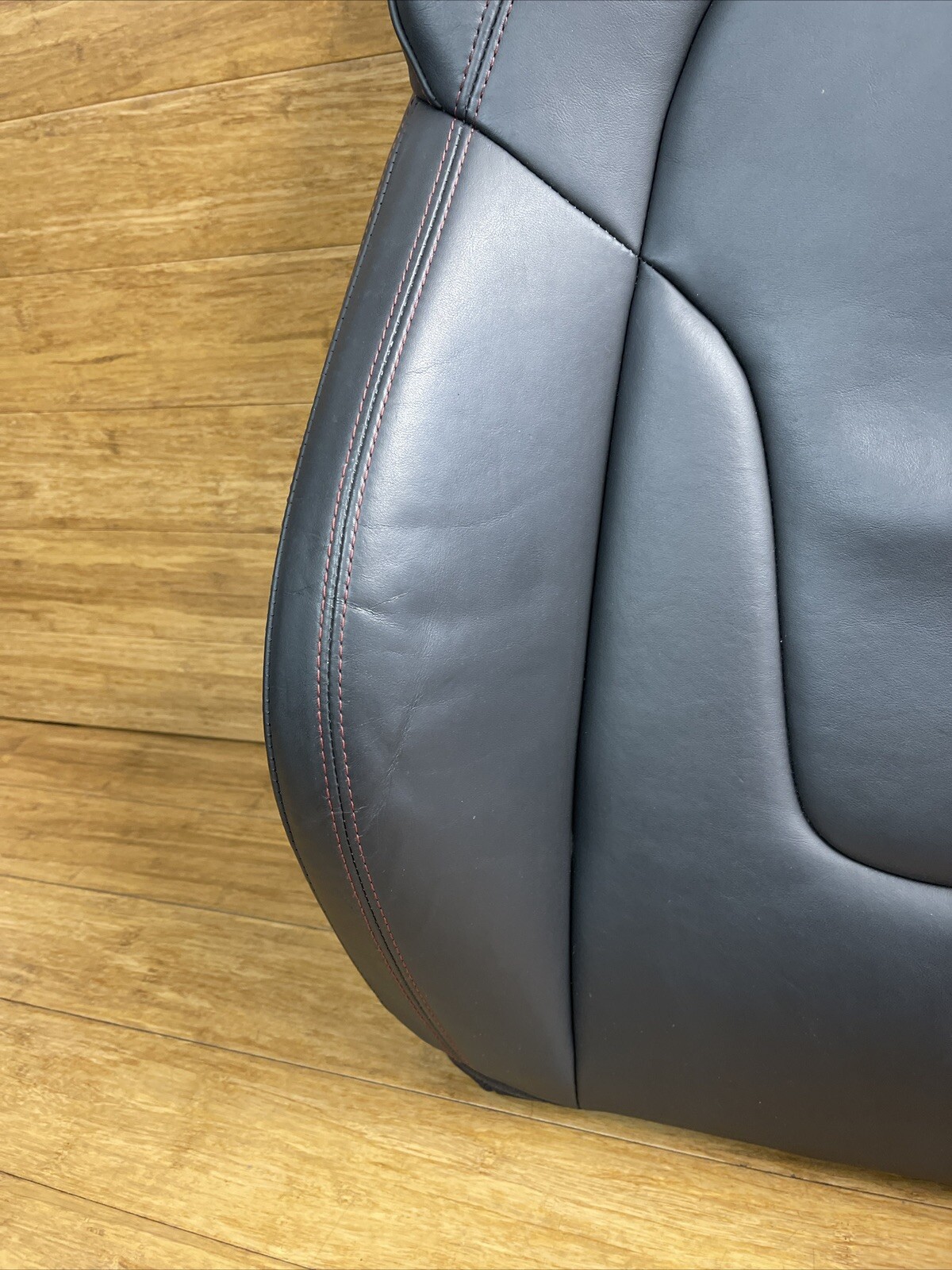 2014-2015 Audi R8 42 Front Right Upper Seat Leather Black Cushion OEM *NOTE*