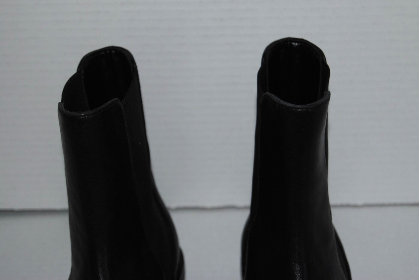 NWOT STUART WEITZMAN CHEALSEA BOOTS BLACK LEATHER WOMEN'S SIZE 6B $595