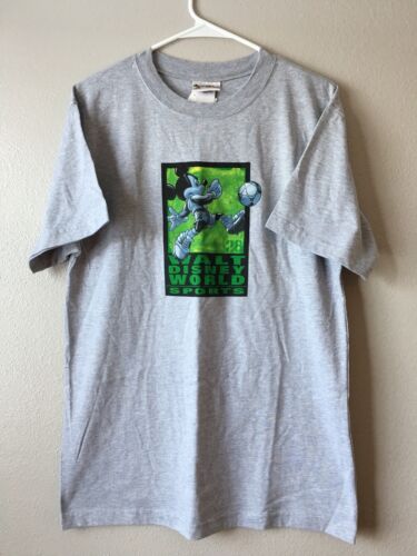 True Vintage 90’s WALT DISNEY WORLD SPORTS MICKEY SOCCER # 28 - GOAT T-SHIRT - S - RARE - Bild 3 von 5