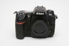Nikon D300 DSLR Body, 2batts, charger, manual, USB, strap, only 10,547 Acts, cle