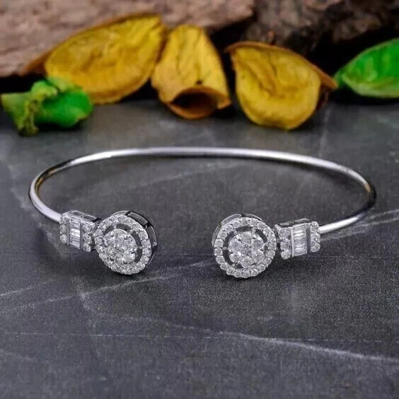 Brazalete Brazalete Mujer Chapado en Oro Blanco 14K Plata Redondo Diamante Creado en Laboratorio Foto 2 de 4