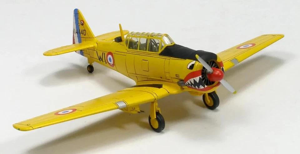 HOBBY MASTER HA1505 1/72 NORTH AMERICAN T-6 TEXAN ARMEE DE LAIR EALA 13/72 Foto 3 de 4