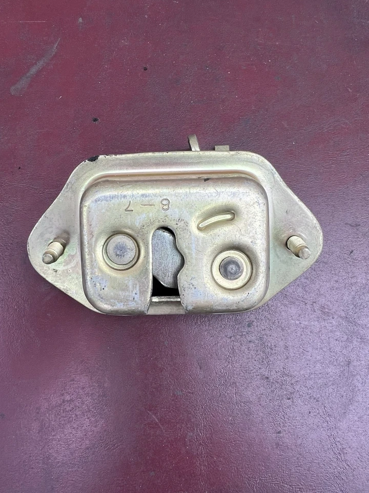 89-94 Nissan 240sx Escotilla Trasera Maletero Pestillo S13 Bloqueo Catch Foto 2 de 2