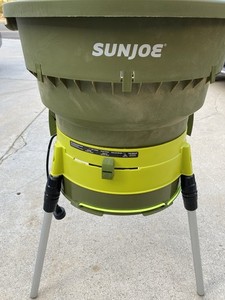 SunJoe 13 Amp Bladeless Electric Leaf Shredder Mulches Up to 55 Gal SDJ616 Works