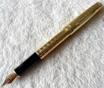 Good Gold Circle/Gold Clip Parker Sonnet Series Fine (F) Nib Fountain Pen No Box